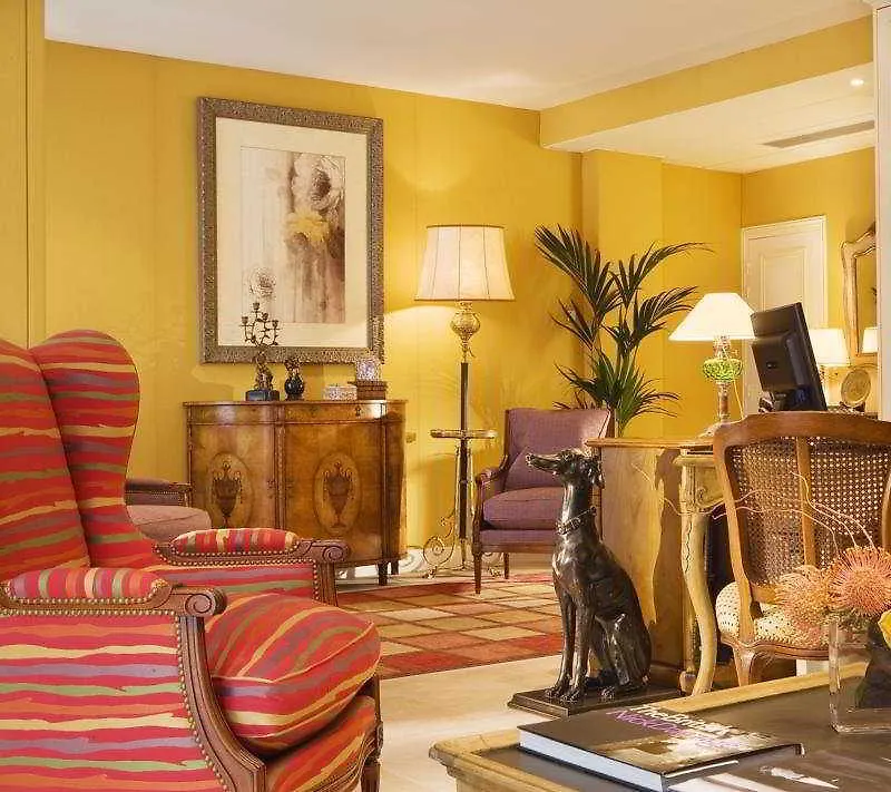 Le Relais Madeleine Hotel Paris 4*,