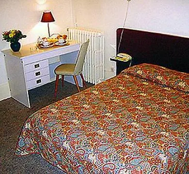 ****  Hotel Le Relais Madeleine París Francia
