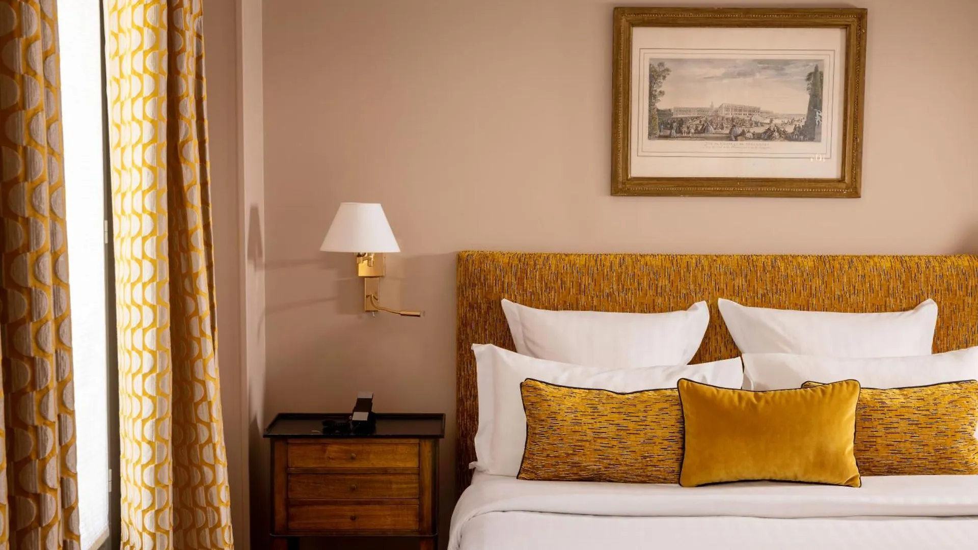 ****  Hotel Le Relais Madeleine París Francia