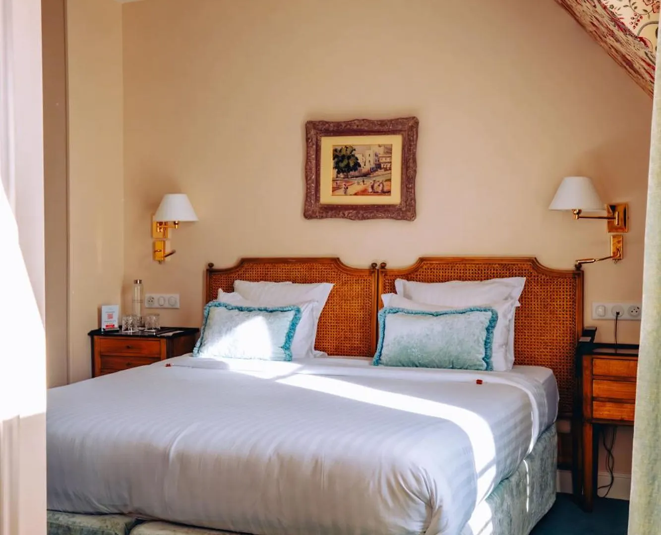 Le Relais Madeleine Hotell Paris 4*,